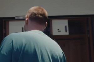 这就把兄弟卖啦约基奇：为啥东契奇啥比赛都看？因为他赌球了