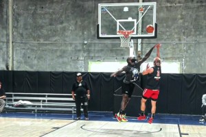 给中国野球手长脸！美媒：中国小哥打爆史蒂芬森，奥胖转发该视频